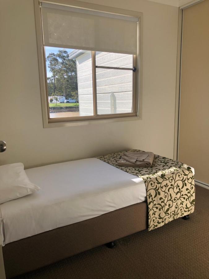 Australian Motor Home Tourist Park Twelve Mile Creek Karuah 外观 照片